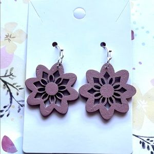 Vintage blush wood earrings